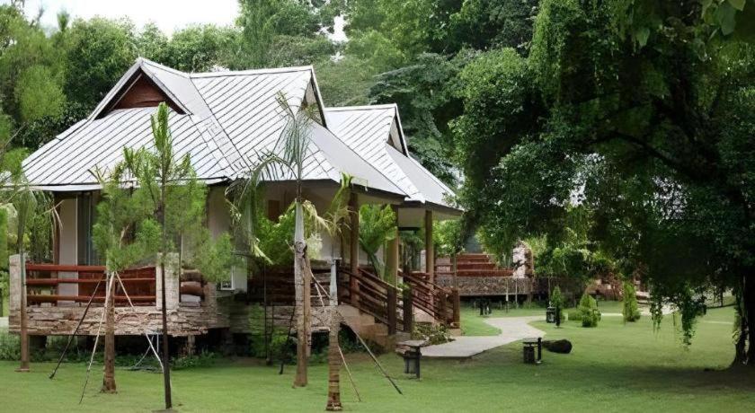 Chiangkham Luang Resort Chiang Dao Exterior photo